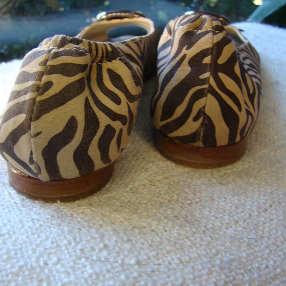 AGL Attilio Guisti  Italian animal print silver buckle peep toe flats, size 6.5 - Picture 4 of 8